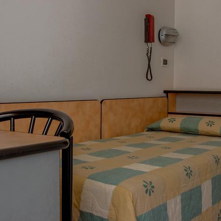 קרפנה Hotel Ulisse מראה חיצוני תמונה