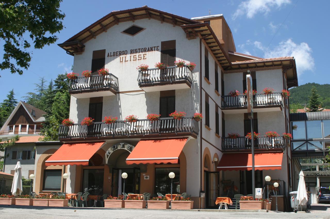 קרפנה Hotel Ulisse מראה חיצוני תמונה