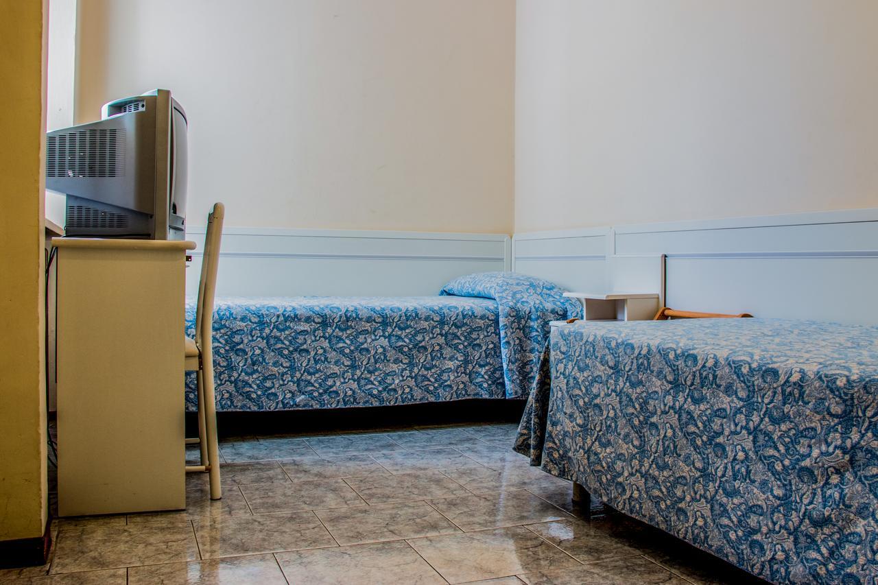 קרפנה Hotel Ulisse מראה חיצוני תמונה
